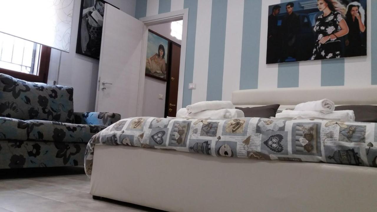 B&B A Casa Dell'Artista กาสเตลดัชเชีย ภายนอก รูปภาพ