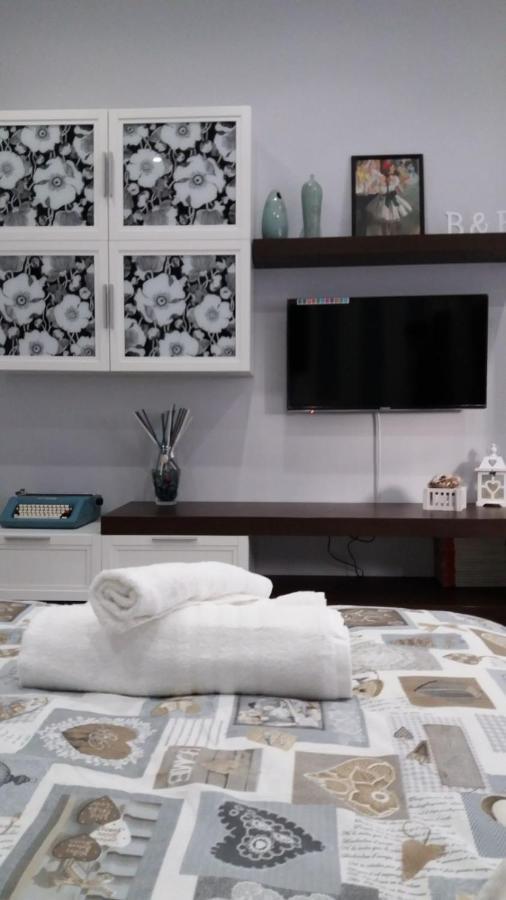 B&B A Casa Dell'Artista กาสเตลดัชเชีย ภายนอก รูปภาพ