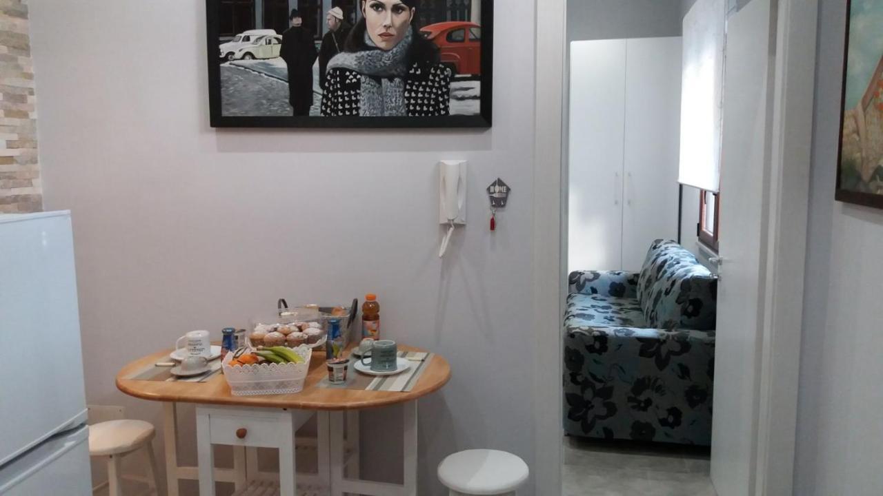 B&B A Casa Dell'Artista กาสเตลดัชเชีย ภายนอก รูปภาพ